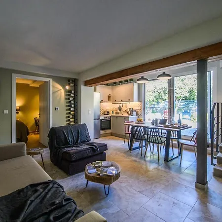 ヴィラ Garden Cellar - Mediterranean カラマタ