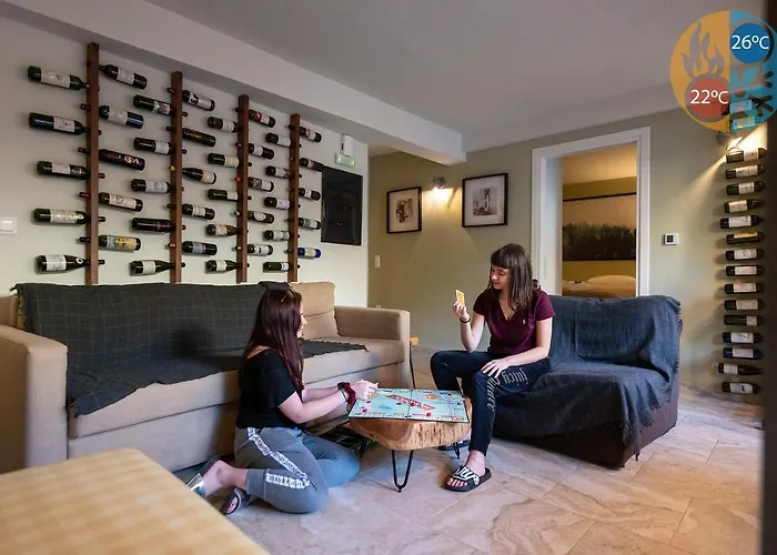 Garden Cellar - Mediterranean Вилла Каламата