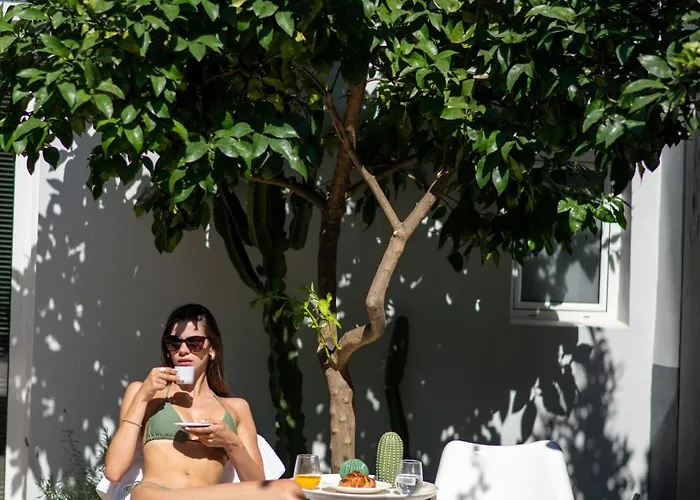 Garden Cellar - Mediterranean Каламата